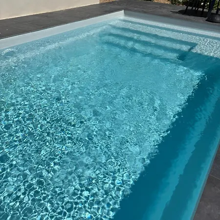 La Lagune Bed and Breakfast 4*
