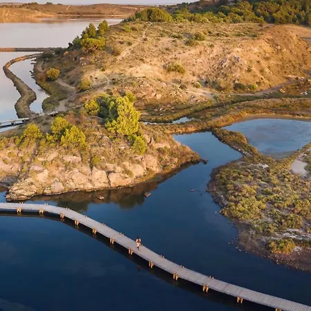 La Lagune Avec Vue Bages (Aude)