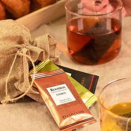 Lalagunebages, Panoramic View Bed & Breakfast