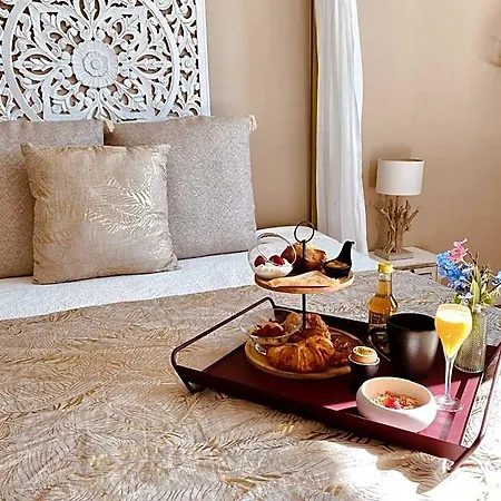 La Lagune Bed & Breakfast 4*